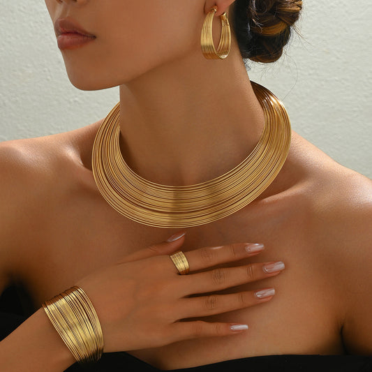 Exaggerated metal ring multi-layer collar set, fashionable high-end necklace four-piece set