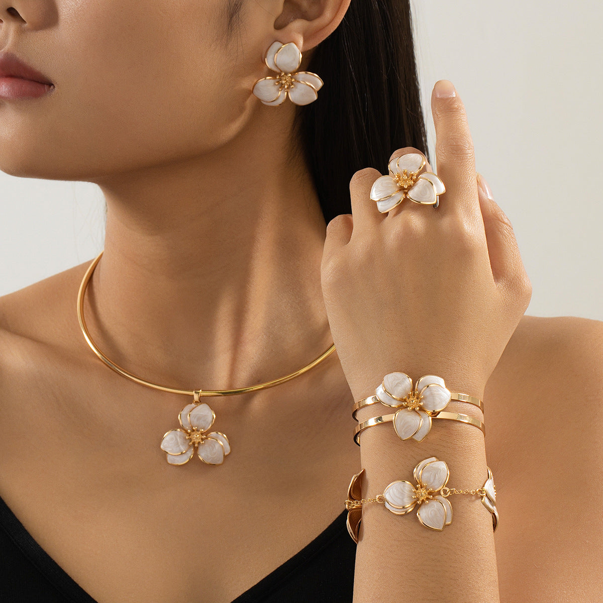 Simple niche design dripping oil flower earrings necklace Mori resort style jewelry set